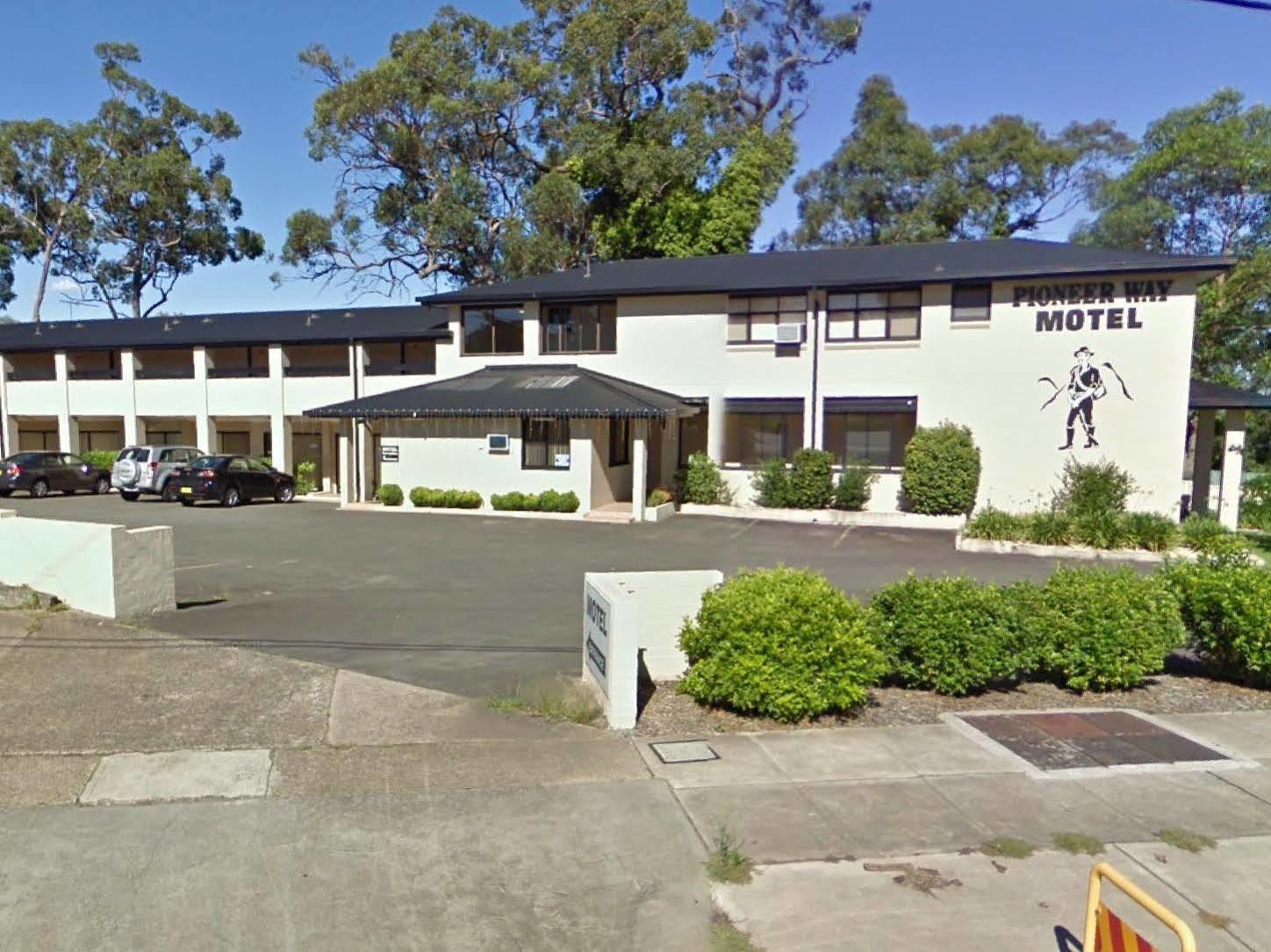 The Pioneer Way Motel Springwood Exterior photo